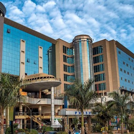 Freedom City Hotel Najjanankumbi Kamapala Kampala Dış mekan fotoğraf