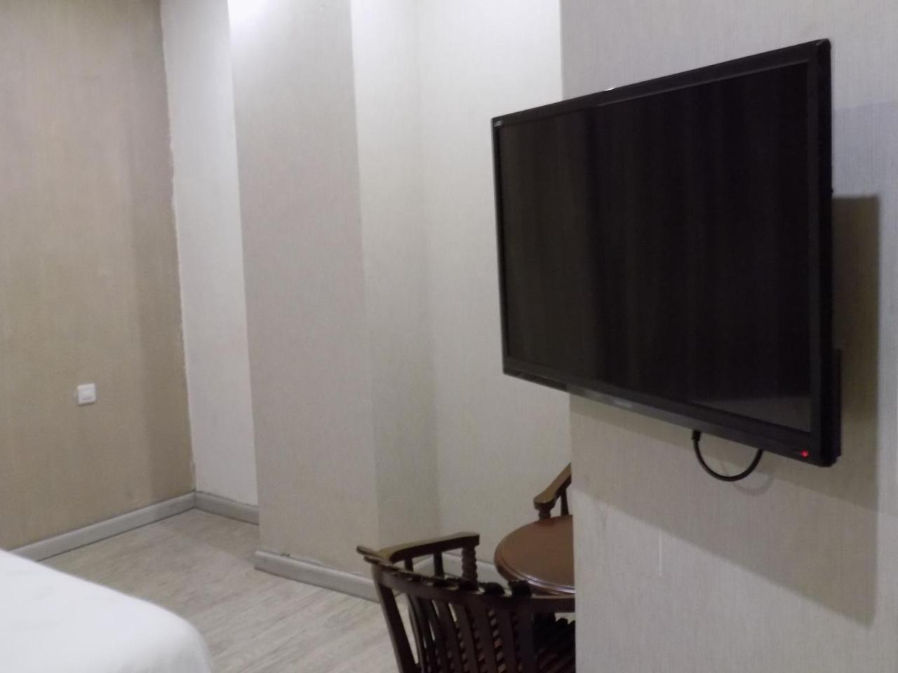 Freedom City Hotel Najjanankumbi Kamapala Kampala Dış mekan fotoğraf