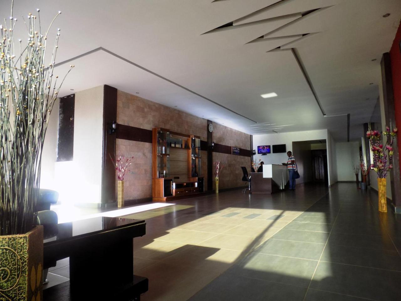 Freedom City Hotel Najjanankumbi Kamapala Kampala Dış mekan fotoğraf