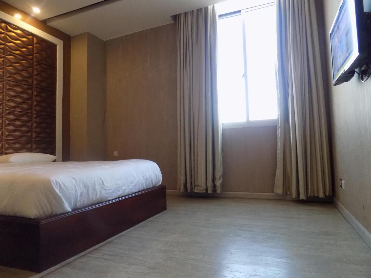 Freedom City Hotel Najjanankumbi Kamapala Kampala Dış mekan fotoğraf