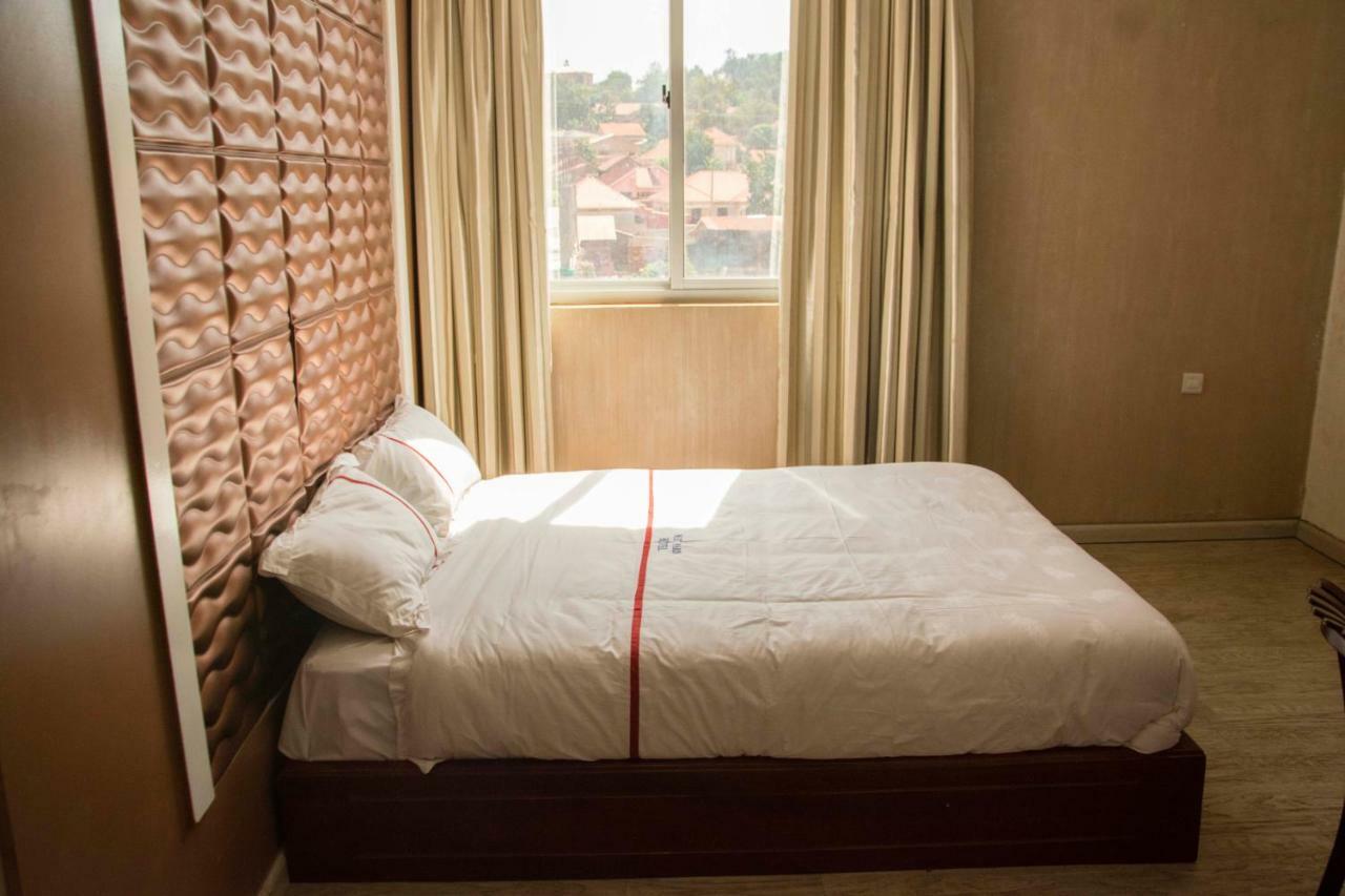 Freedom City Hotel Najjanankumbi Kamapala Kampala Dış mekan fotoğraf